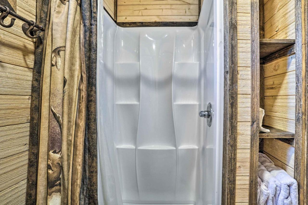 Tiny Home With Hot Tub By Mohican State Park! Loudonville Екстер'єр фото