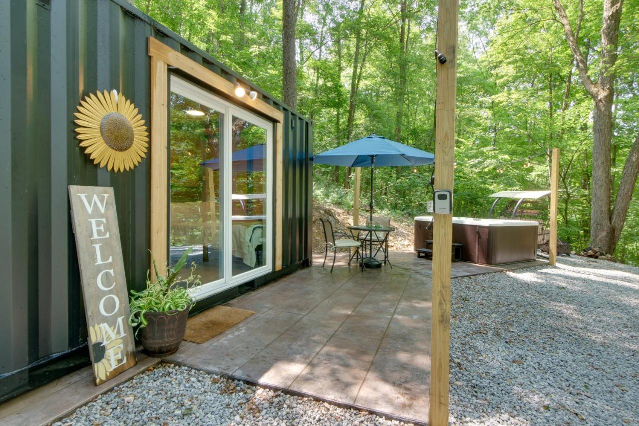Tiny Home With Hot Tub By Mohican State Park! Loudonville Екстер'єр фото
