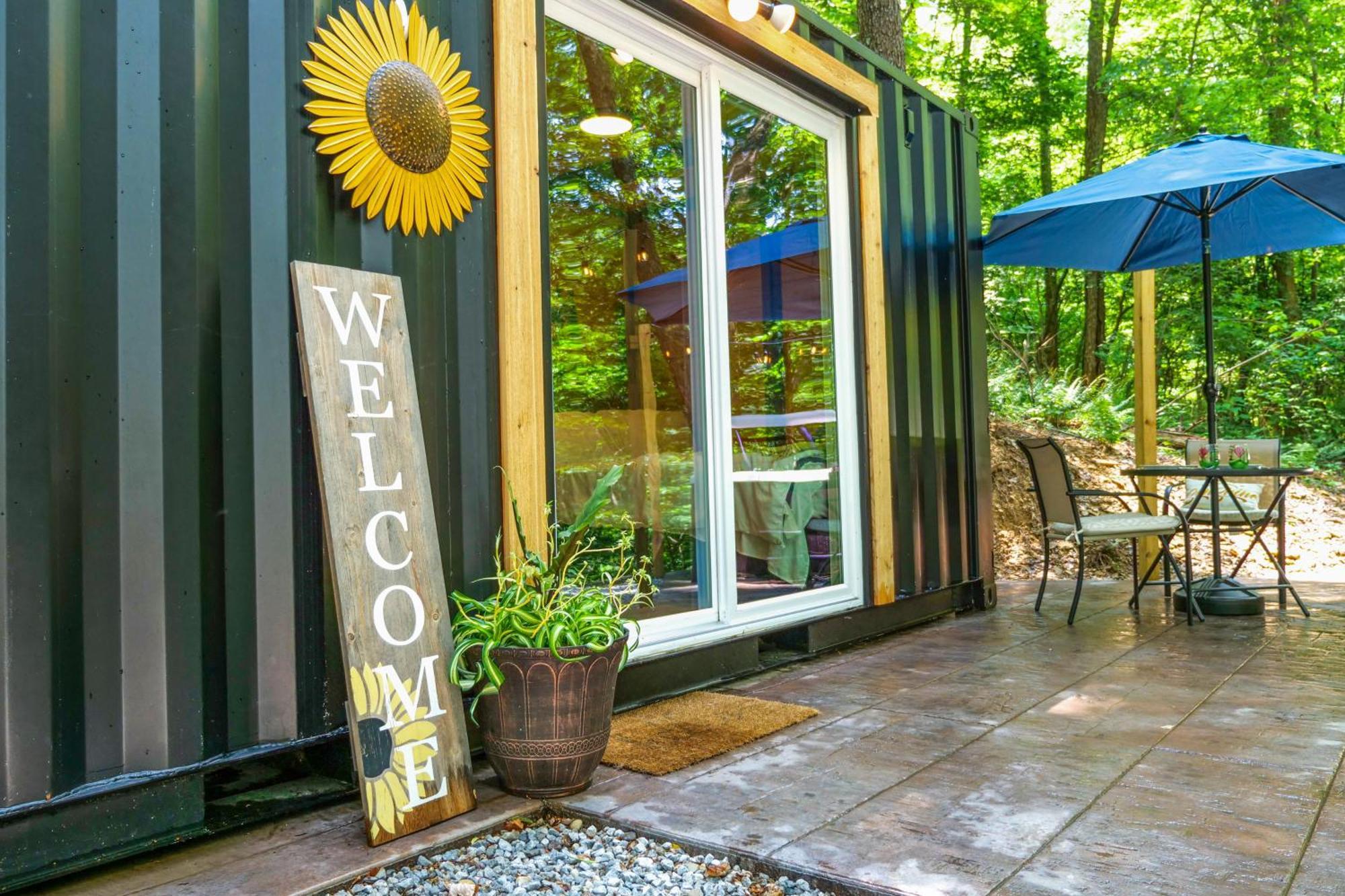 Tiny Home With Hot Tub By Mohican State Park! Loudonville Екстер'єр фото