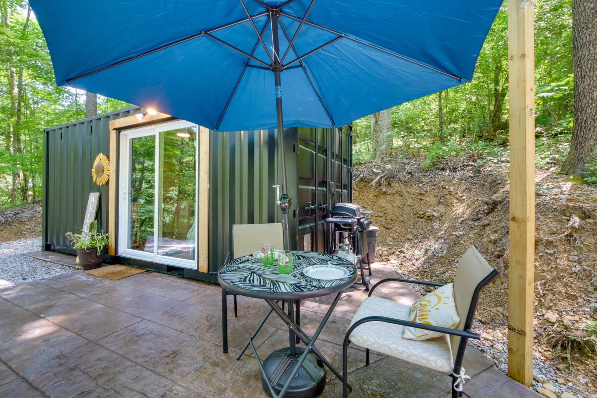 Tiny Home With Hot Tub By Mohican State Park! Loudonville Екстер'єр фото