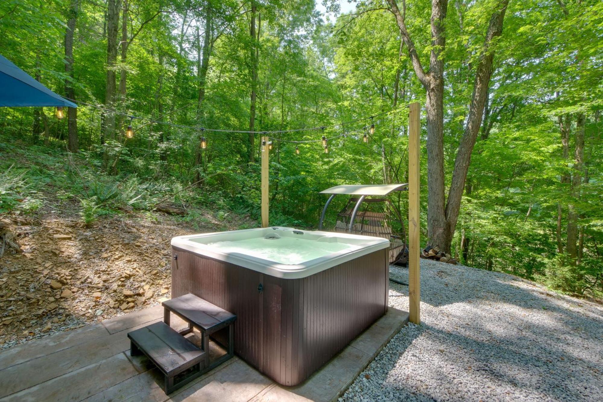 Tiny Home With Hot Tub By Mohican State Park! Loudonville Екстер'єр фото