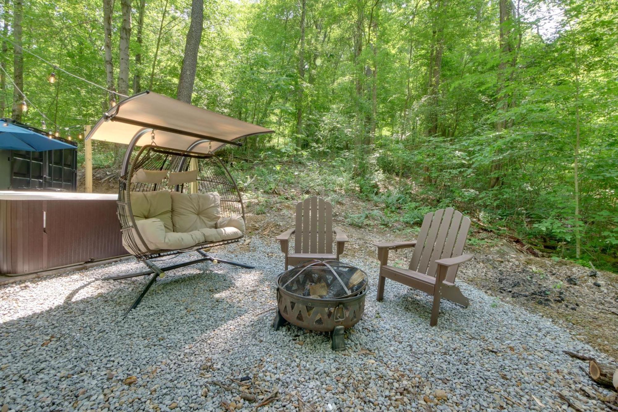Tiny Home With Hot Tub By Mohican State Park! Loudonville Екстер'єр фото
