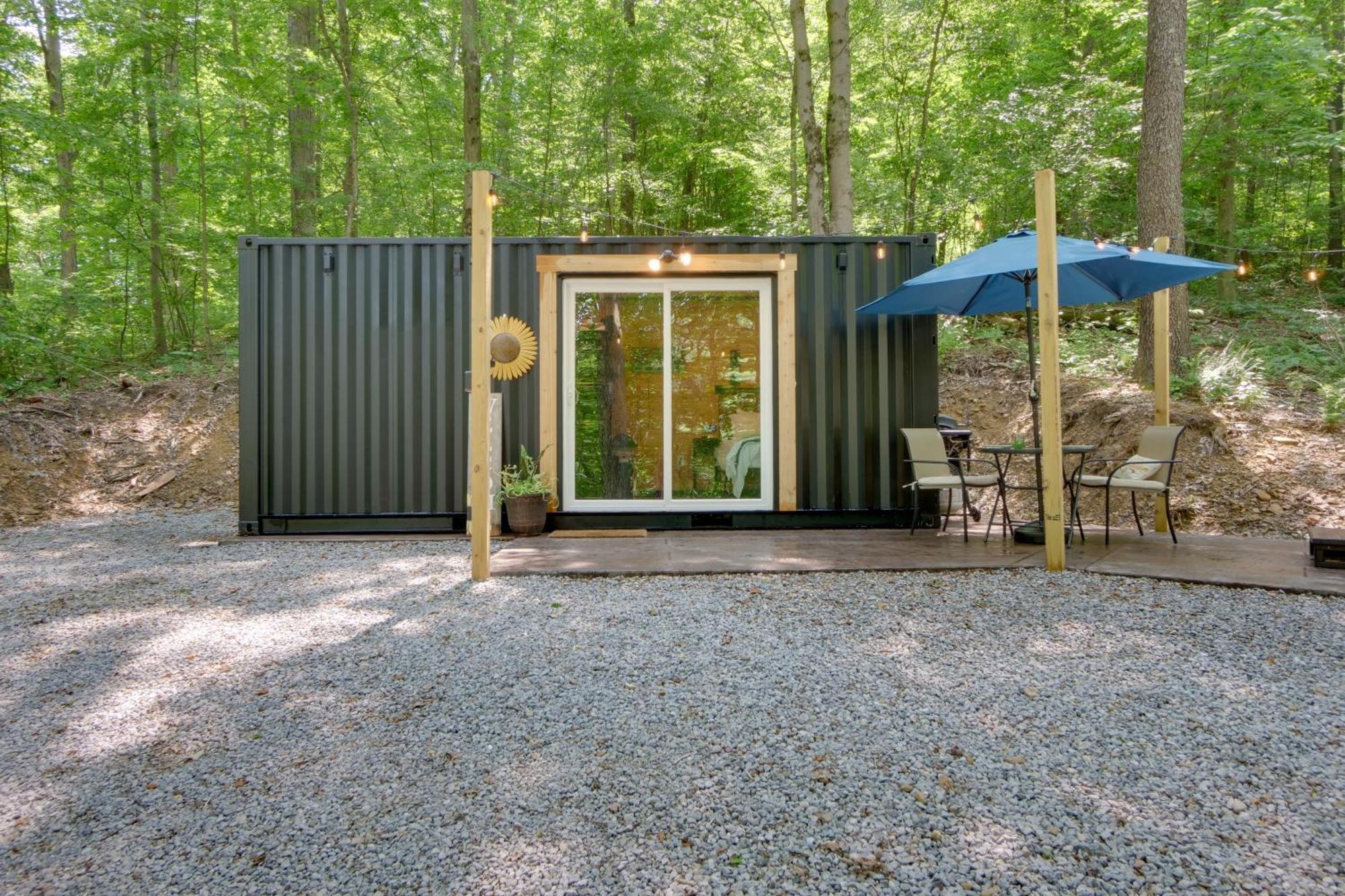 Tiny Home With Hot Tub By Mohican State Park! Loudonville Екстер'єр фото